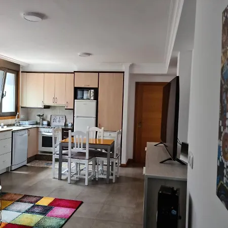 Cozy 30m From Rodeira Beach, Garage And Wifi Apartment *
