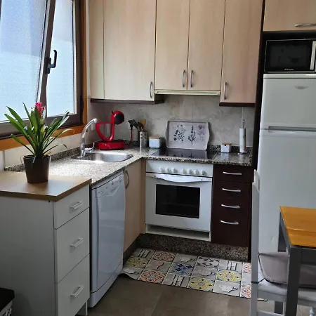 Cozy 30m From Rodeira Beach, Garage And Wifi